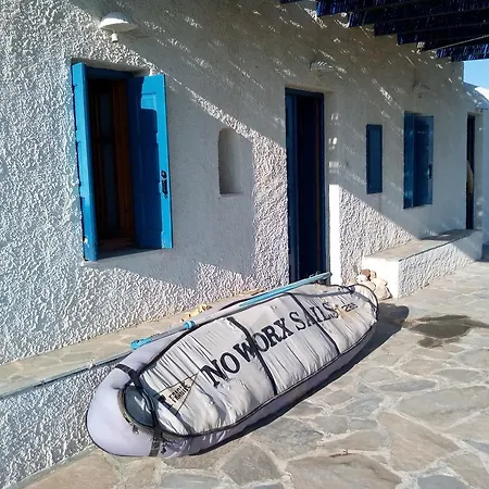 Paros-pounta Surf House *